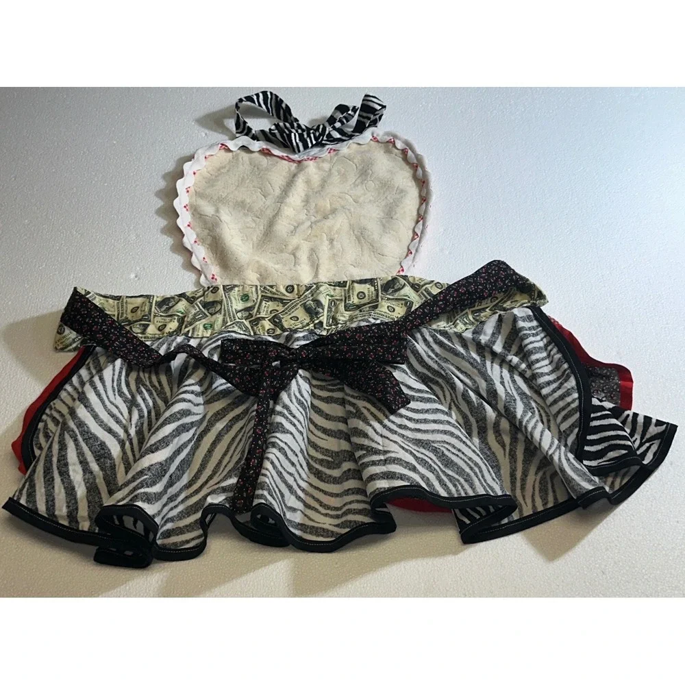 Sugar's Secrets Retro Ruffle Apron Cherry Zebra Novelty Print‎ Detachable Pouch